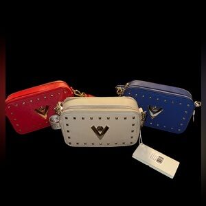 New VALENTINO ORLANDI Studded Guitar Strap DZip Camera Bag in Red, Cream or Blue